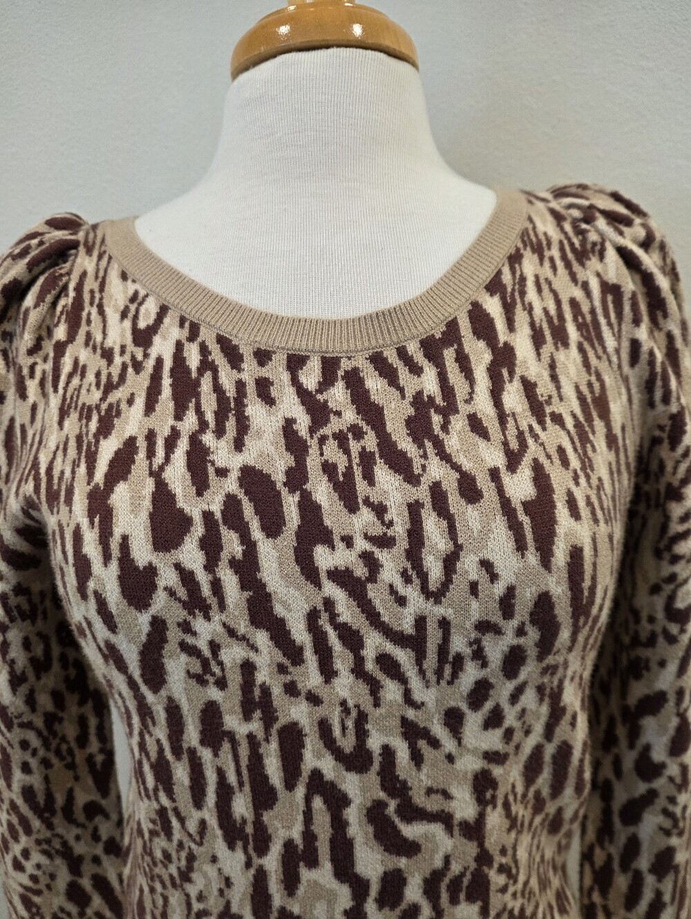 Anthro Maeve Puff Sleeve Pullover Animal Print Sweater - Picture 4 of 6